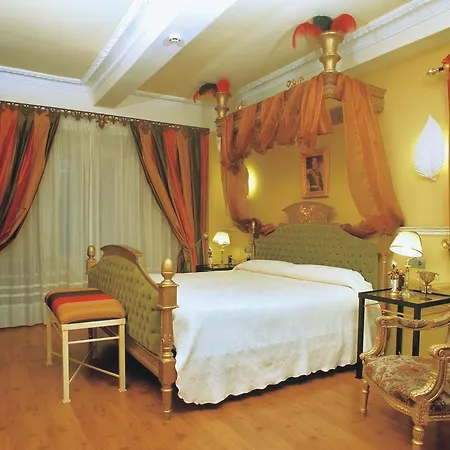 Hotel Del Indiano 5*